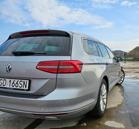 Volkswagen Passat cena 79000 przebieg: 162000, rok produkcji 2018 z Gdańsk małe 277